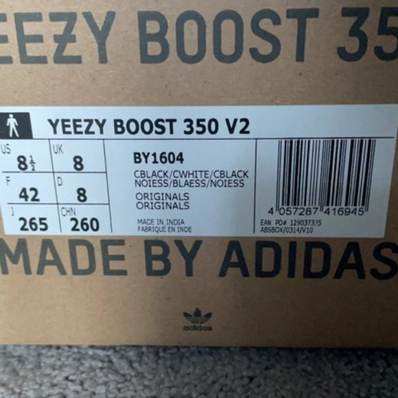 Yeezy 350 Oreo v2 main image 4